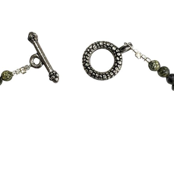 Vintage Necklace Green Jadeite Pendant Drops Glass Beads Short 14.5 Inches - Picture 6 of 13